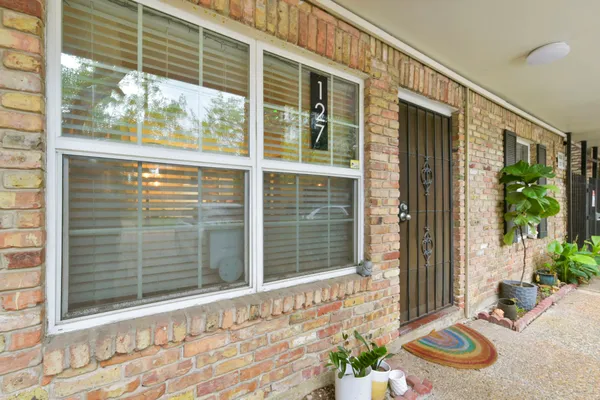 $129,900 | 3224 Timmons Lane, Unit 127, Houston, TX 77027