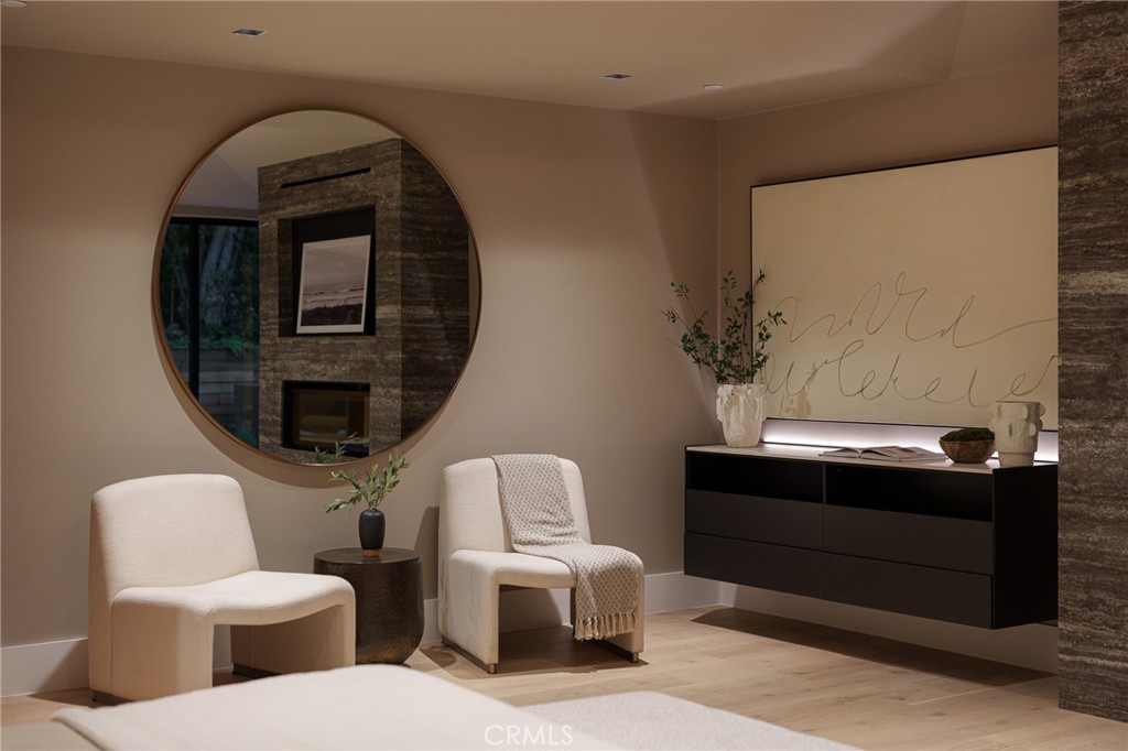 3187 Oakdell Road Studio City, CA 91604 - Photo 41 of 63 a bathroom with a toilet sink and mirror