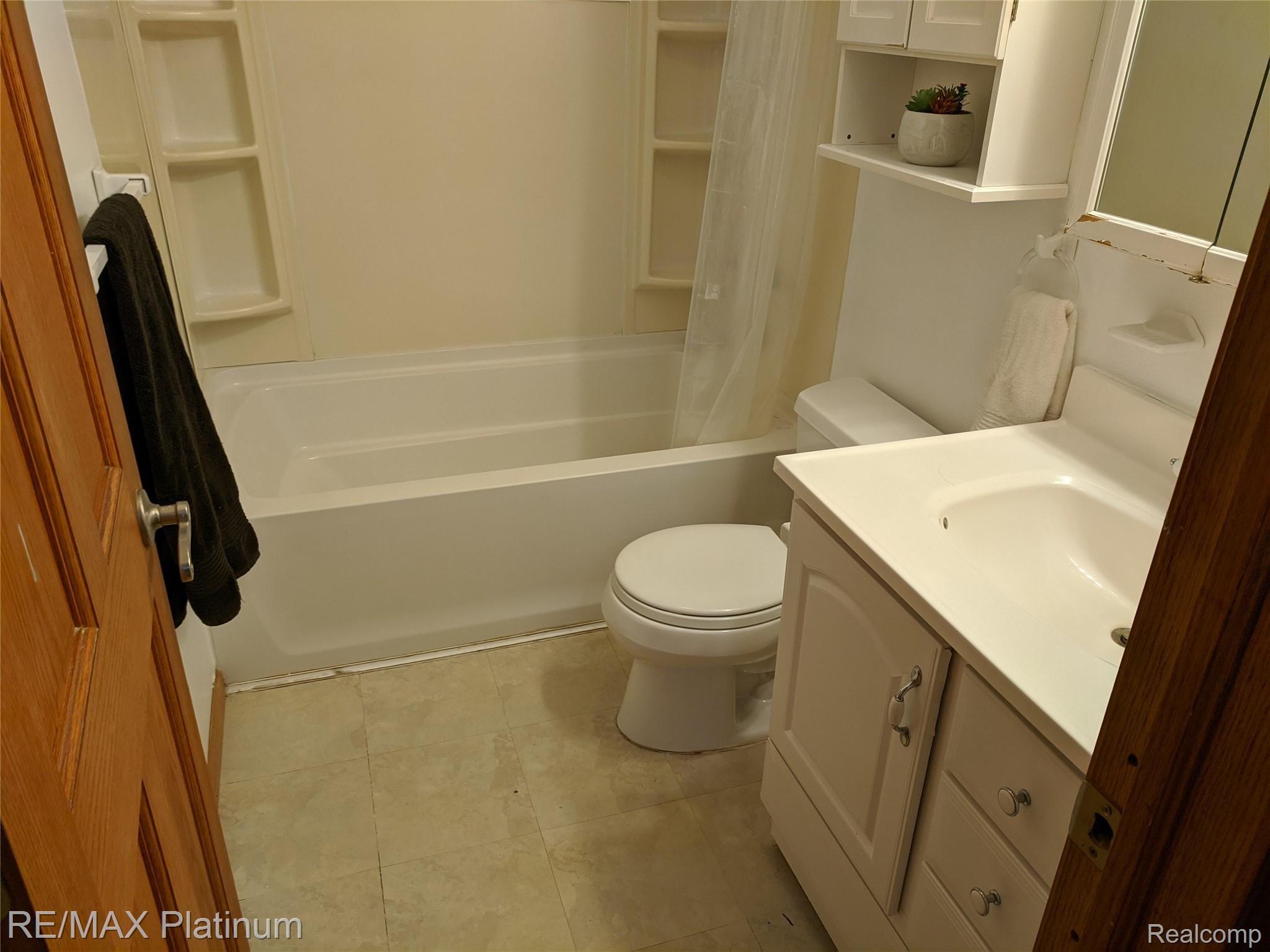 4010 North Belsay Road Flint, MI 48506 - Photo 24 of 38 19.jpg