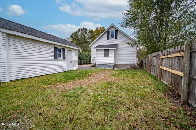 $284,999 | 451 Summer Street, Rotterdam, NY 12306