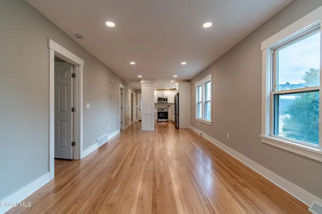 $284,999 | 451 Summer Street, Rotterdam, NY 12306