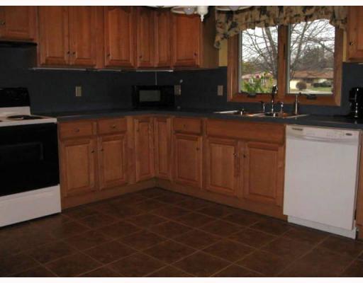 1290 Kimberly Road Sharon, PA 16146 - Photo 2 of 10 Kitchen.