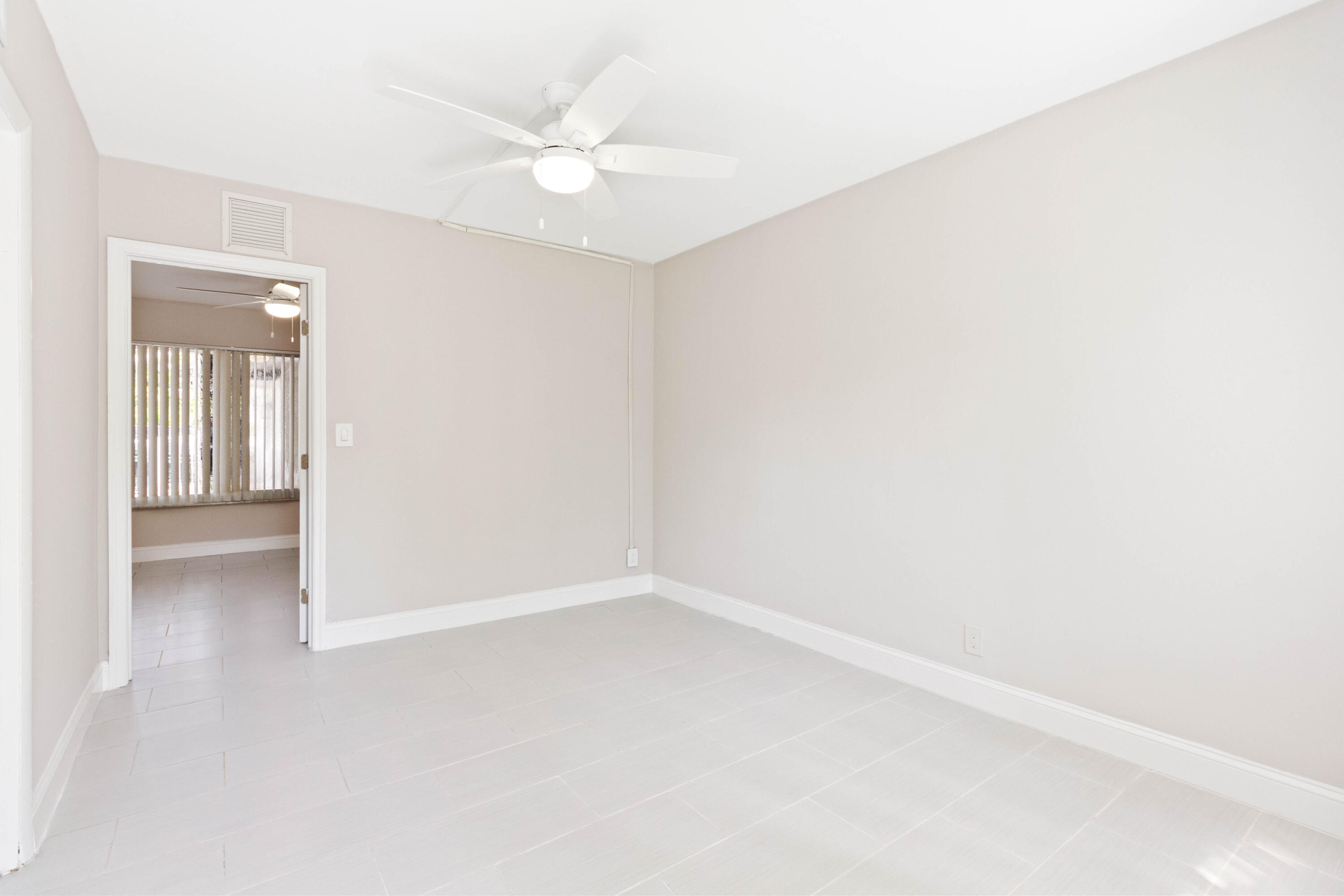 330 West Camino Real, Unit 4 Boca Raton, FL 33432 - Photo 11 of 19 330WCAMINOREALUNIT4-12