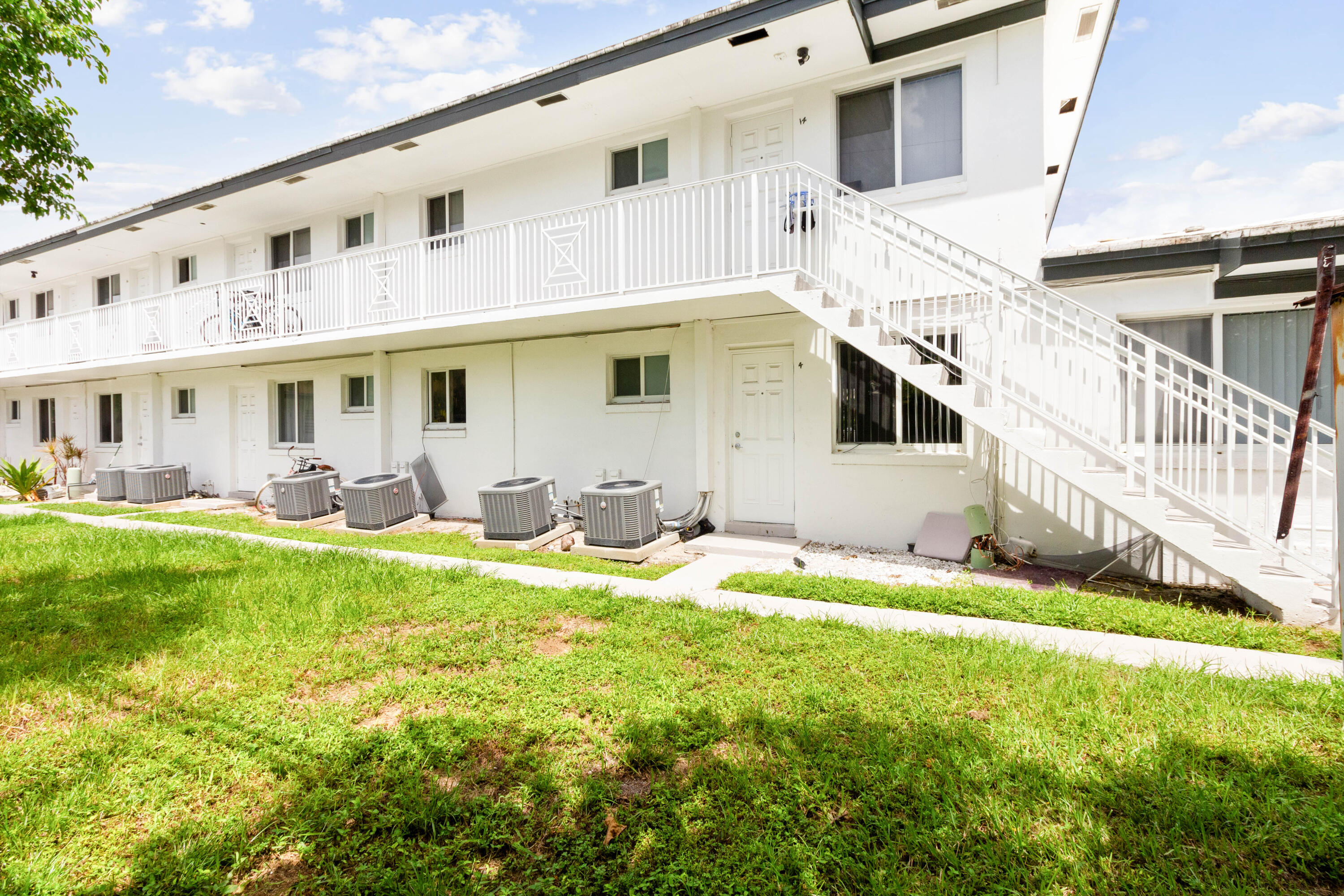 330 West Camino Real, Unit 4 Boca Raton, FL 33432 - Photo 15 of 19 330WCAMINOREALUNIT4-13