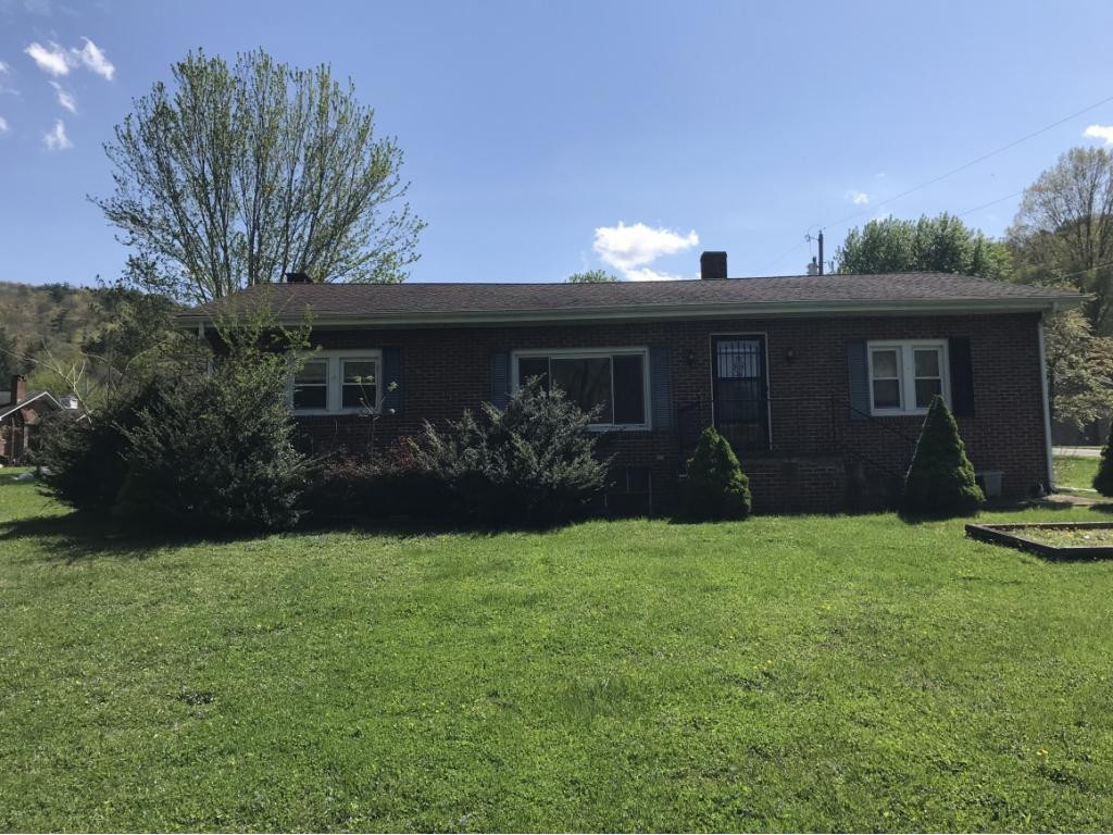 125 Dry Branch Road Erwin, TN 37650 - Photo 2 of 12 Photo 2