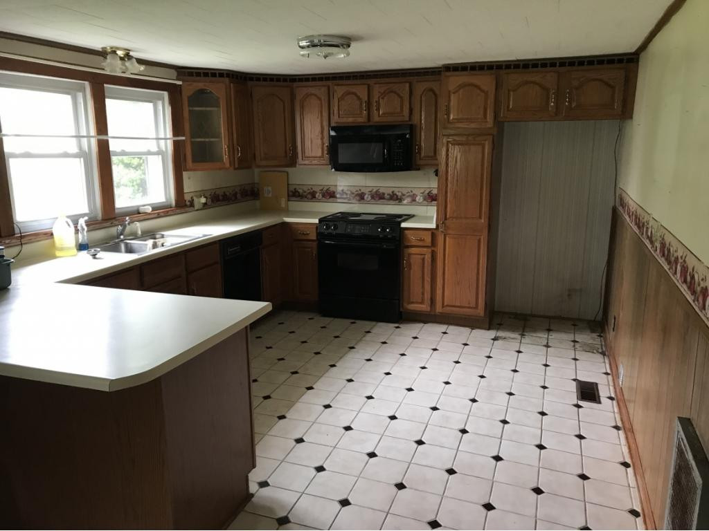 125 Dry Branch Road Erwin, TN 37650 - Photo 6 of 12 Photo 6