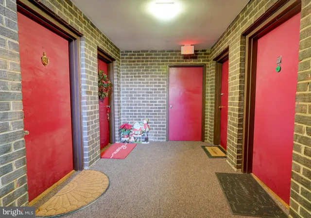 $259,000 | 415 Christopher Avenue, Unit 11, Gaithersburg, MD 20879