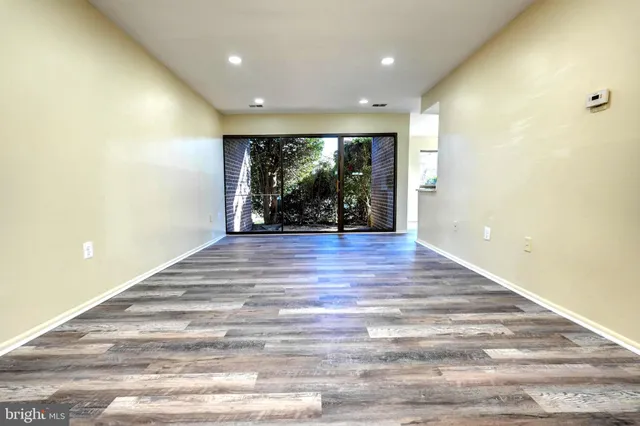 a view of an entryway of a building