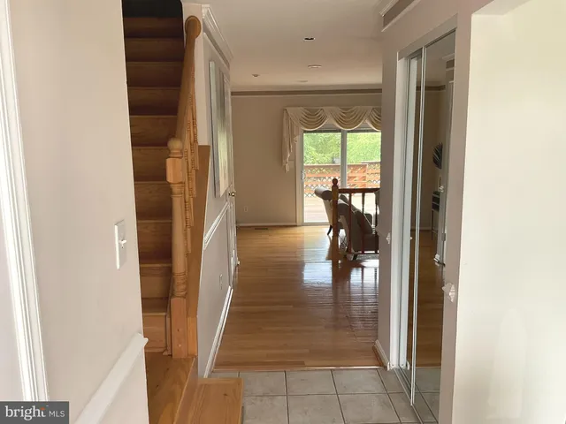 $2,800 | 1027 Travis Lane, Gaithersburg, MD 20879