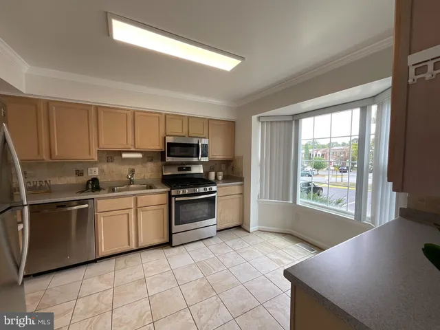 $2,800 | 1027 Travis Lane, Gaithersburg, MD 20879