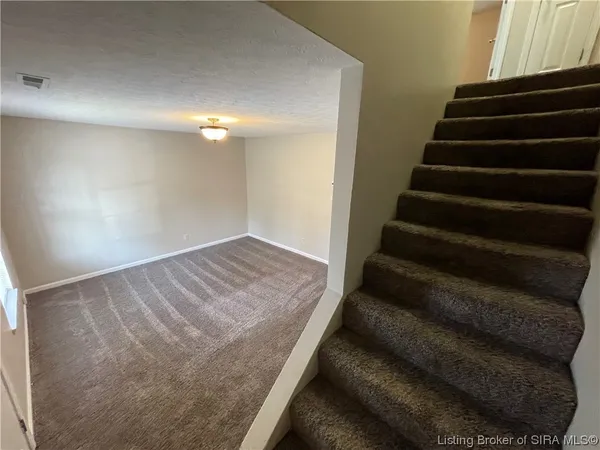 $1,195 | 4226 Grant Line Road, New Albany, IN 47150