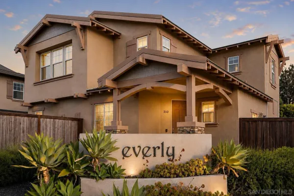 $889,999 | 310 Dahlia Way, El Cajon, CA 92020