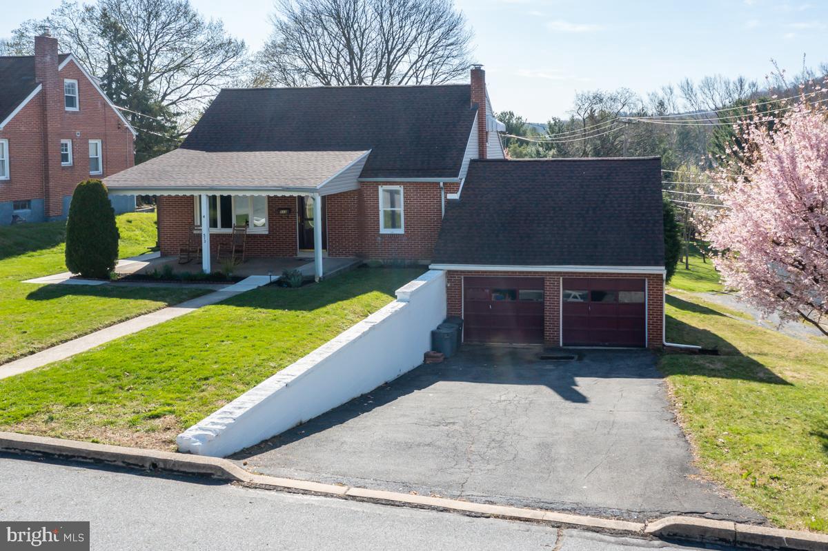 513 Parkside Avenue Reading, PA 19607 - Photo 1 of 27