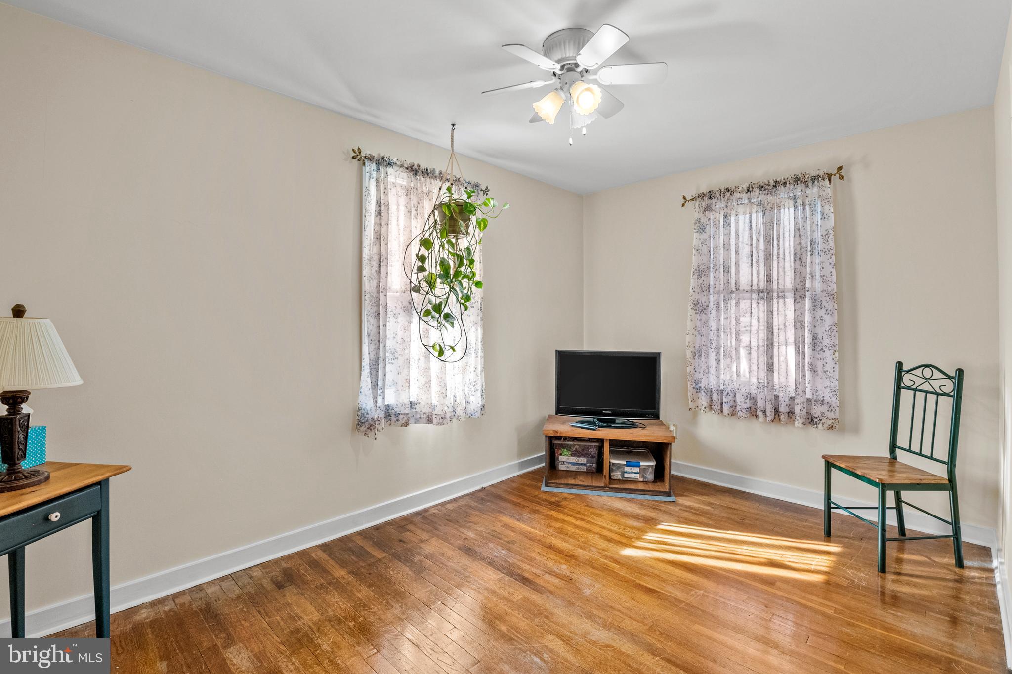 513 Parkside Avenue Reading, PA 19607 - Photo 11 of 27