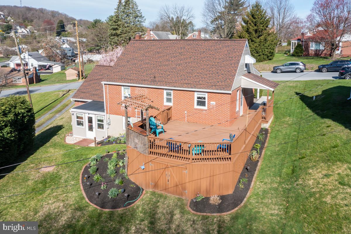 513 Parkside Avenue Reading, PA 19607 - Photo 3 of 27