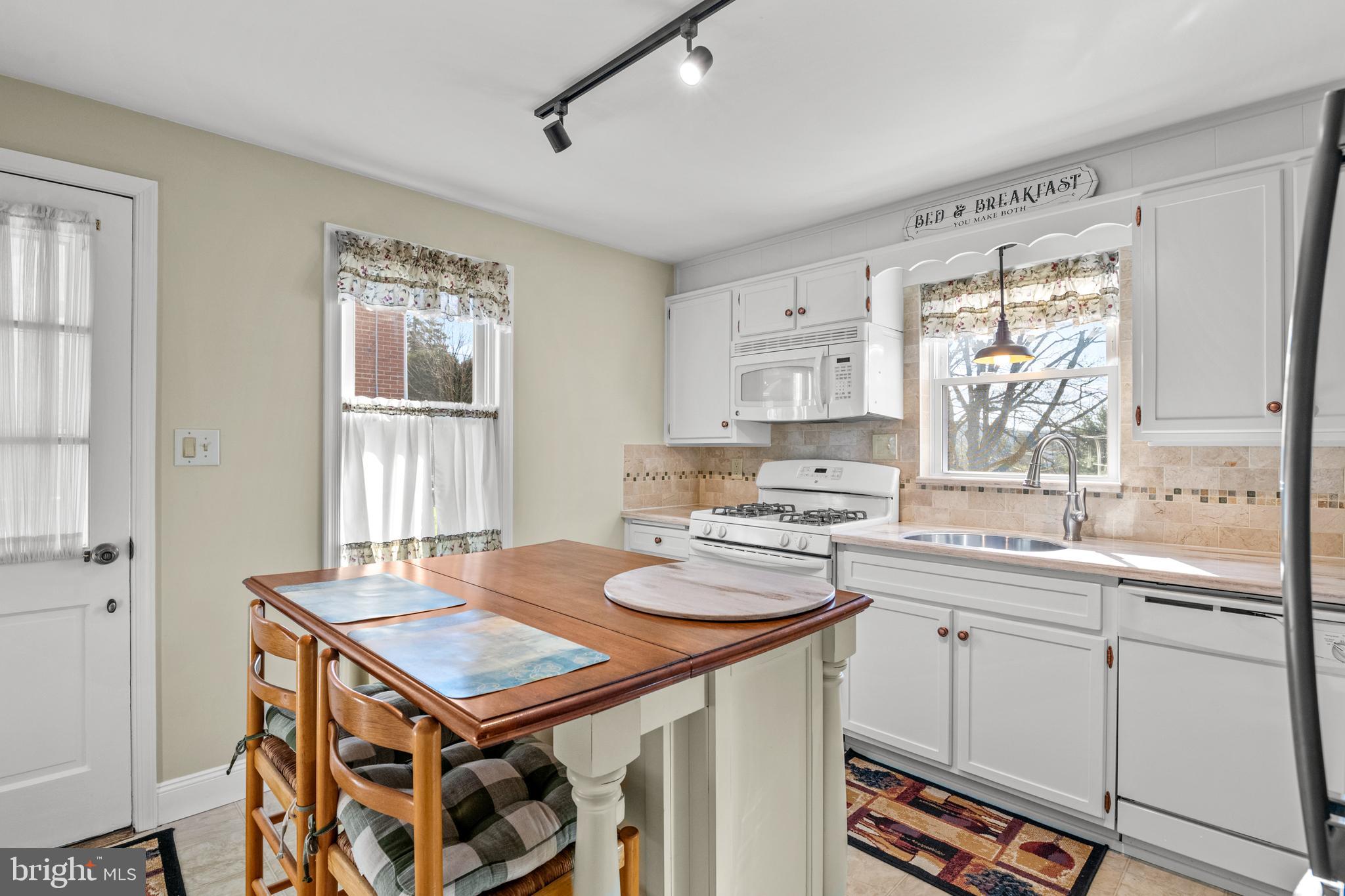 513 Parkside Avenue Reading, PA 19607 - Photo 9 of 27