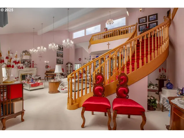 a view of entryway livingroom and hall