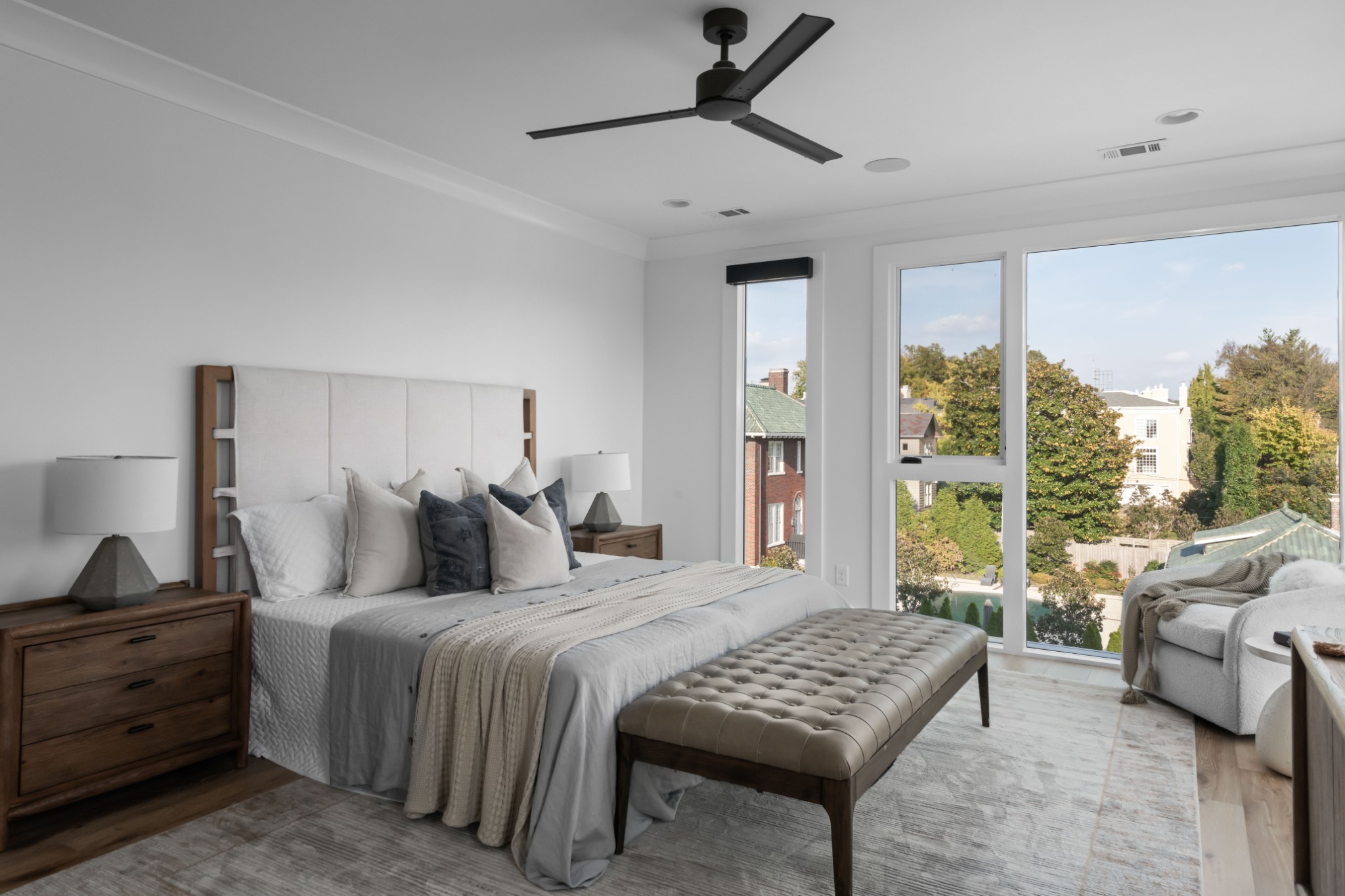 95 Leonard Avenue, Unit 8 Nashville, TN 37205 - Photo 23 of 36 a bedroom with a bed and a window