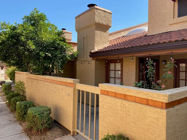$2,500 | 6900 East Gold Dust Avenue, Unit 134, Paradise Valley, AZ 85253