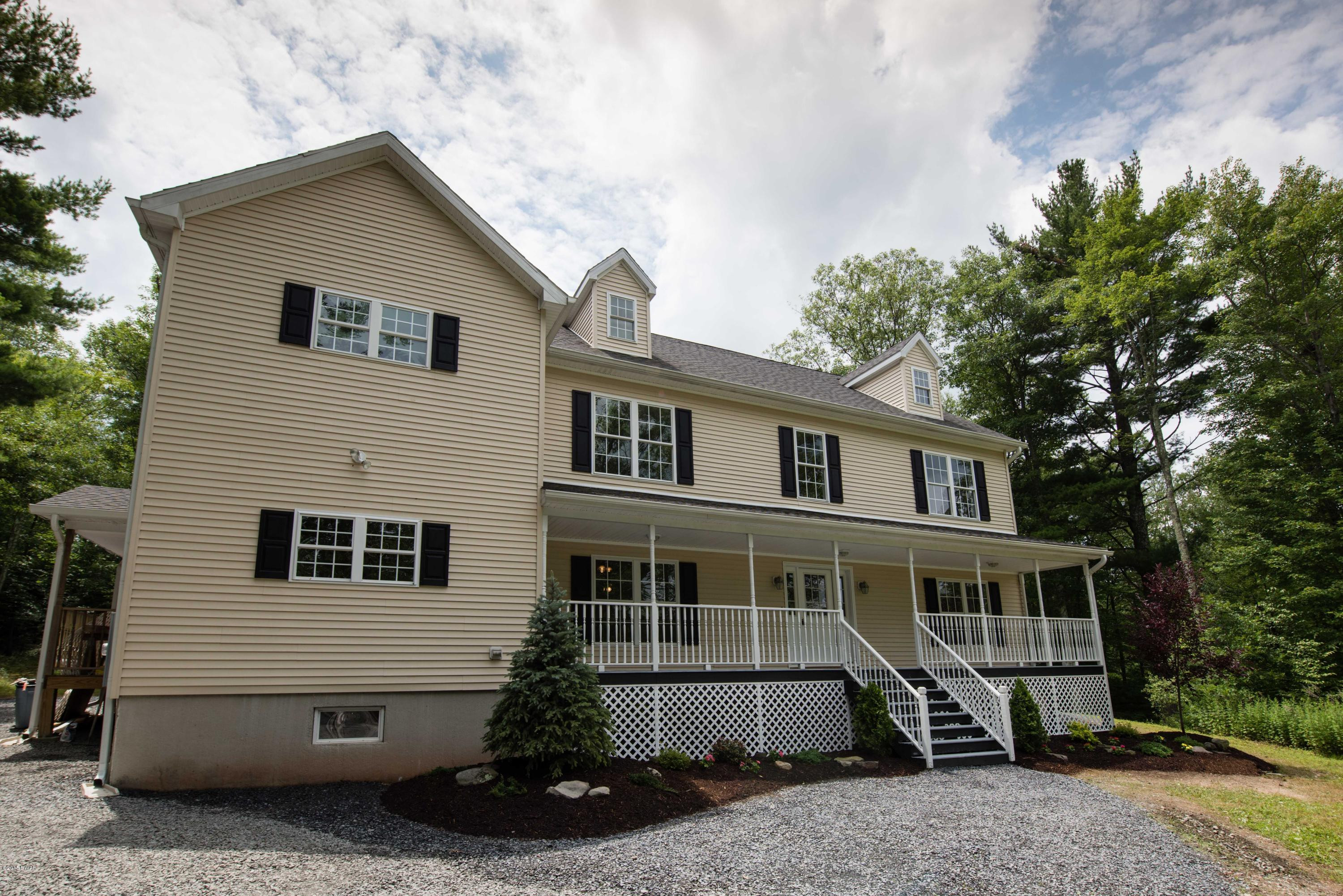 102 Meadow Ridge Acres Road Dingmans Ferry, PA 18328 - Photo 1 of 24 Gallery Image 1