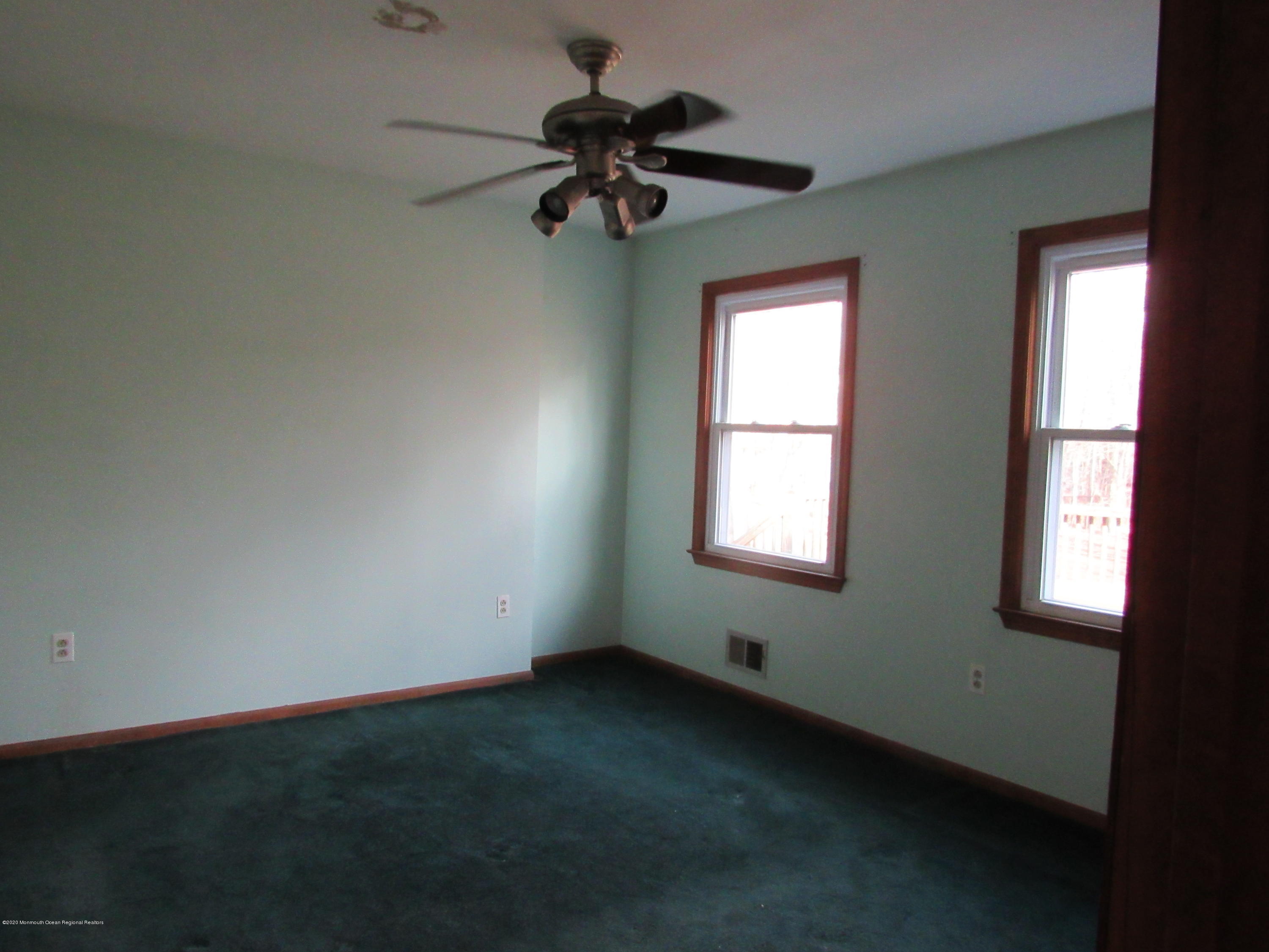 553 Frank Applegate Road Jackson, NJ 08527 - Photo 7 of 14 IMG_2519