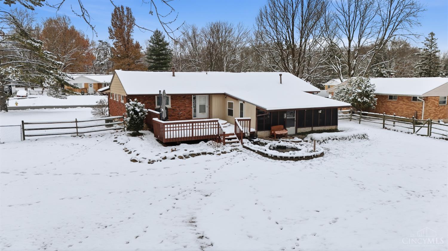 983 Pamela Road Cincinnati, OH 45255 - Photo 5 of 67