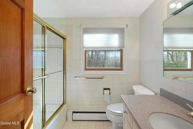 $3,250 | 167 Wood Dale Drive, Clifton Park, NY 12019