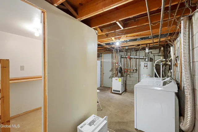 $3,250 | 167 Wood Dale Drive, Clifton Park, NY 12019