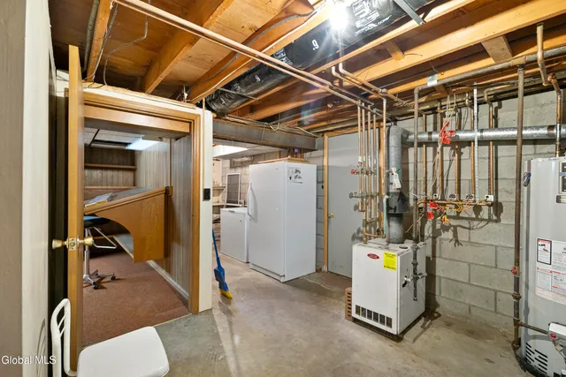 $3,250 | 167 Wood Dale Drive, Clifton Park, NY 12019