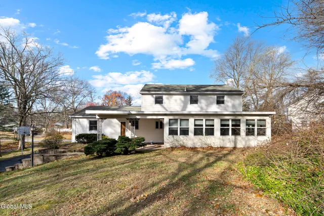 $3,250 | 167 Wood Dale Drive, Clifton Park, NY 12019