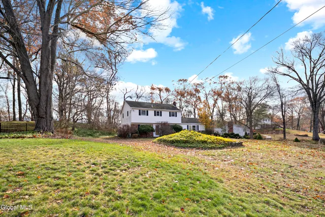 $3,250 | 167 Wood Dale Drive, Clifton Park, NY 12019