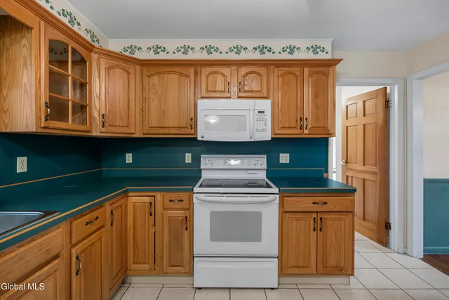 $3,250 | 167 Wood Dale Drive, Clifton Park, NY 12019