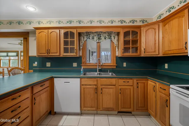 $3,250 | 167 Wood Dale Drive, Clifton Park, NY 12019