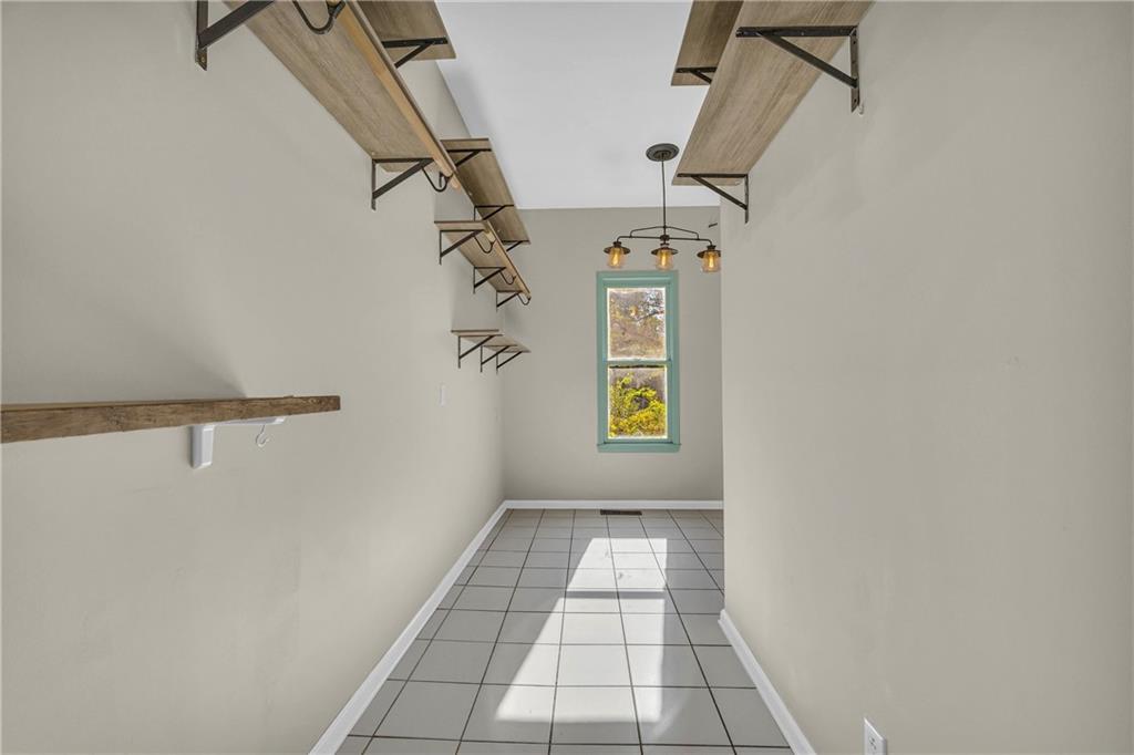 5921 Bostwick Road Bishop, GA 30621 - Photo 28 of 65 a view of an entryway with a window