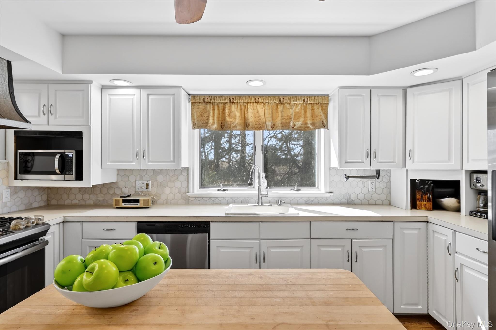 18 Taylor Road Elmsford, NY 10523 - Photo 12 of 29