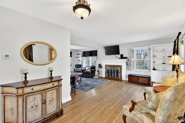 $849,000 | 18 Taylor Road, Elmsford, NY 10523