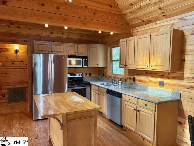 17 Table Rock Road Cleveland, SC 29635 - Photo 4 of 38