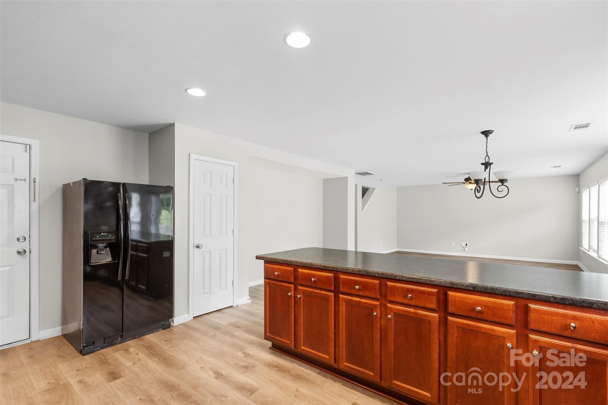 9204 Seamill Road Charlotte, NC 28278 - Photo 6 of 33 Gallery Image 6