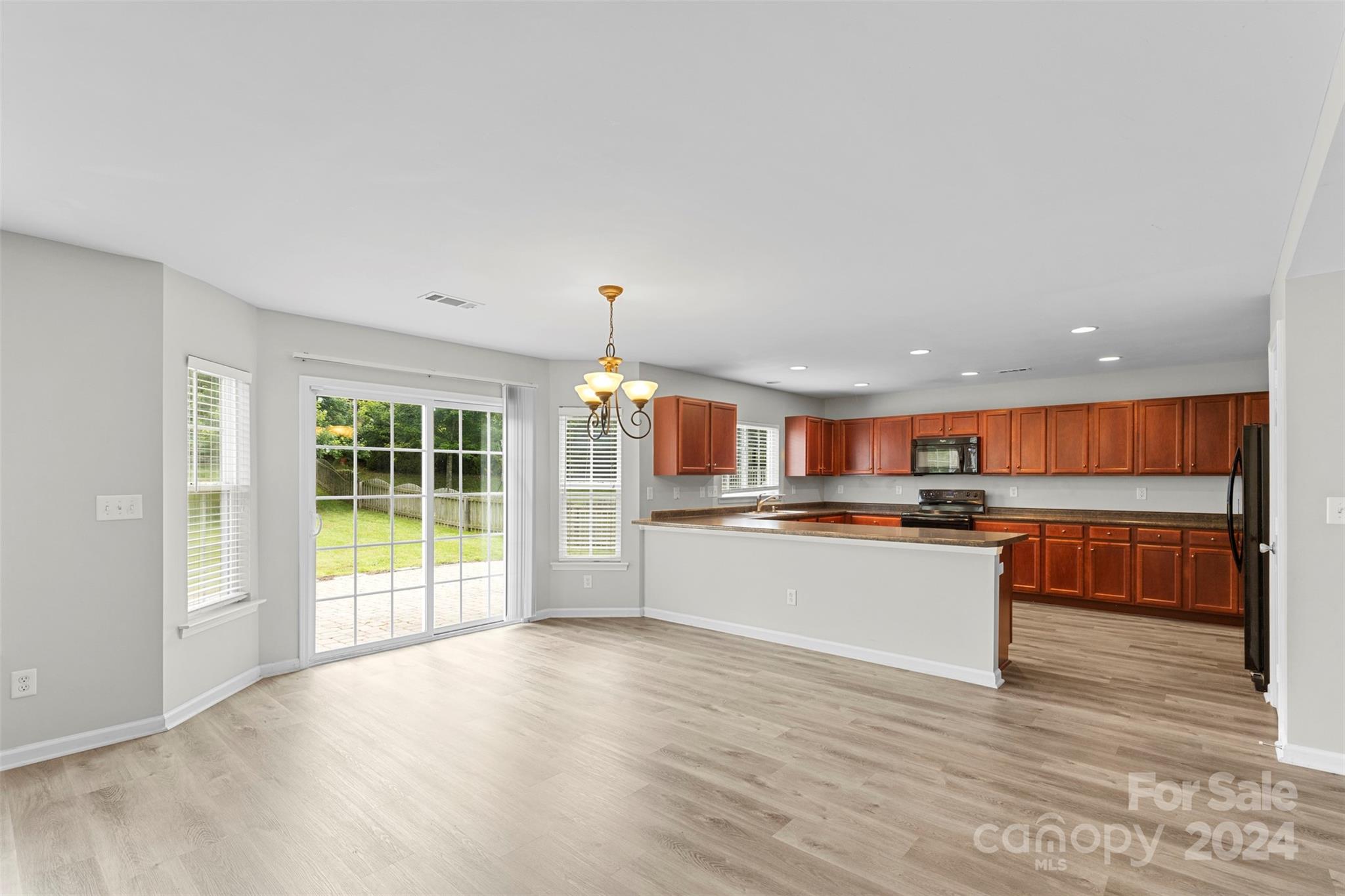 9204 Seamill Road Charlotte, NC 28278 - Photo 7 of 33 Gallery Image 7