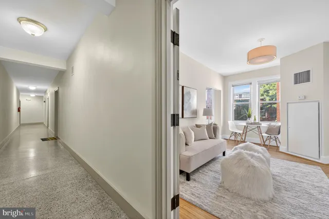 $1,975 | 3446 Connecticut Avenue Northwest, Unit 305, Washington, DC 20008