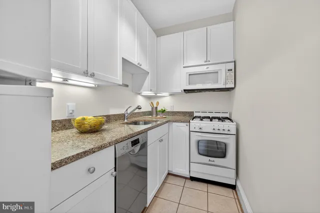 $1,975 | 3446 Connecticut Avenue Northwest, Unit 305, Washington, DC 20008