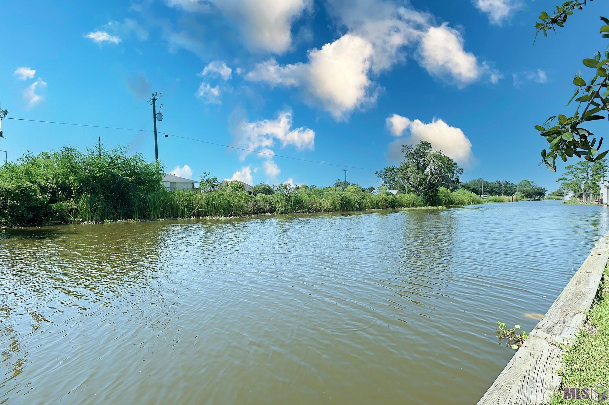 1805 Dr Beatrous Road Theriot, LA 70397 - Photo 10 of 21