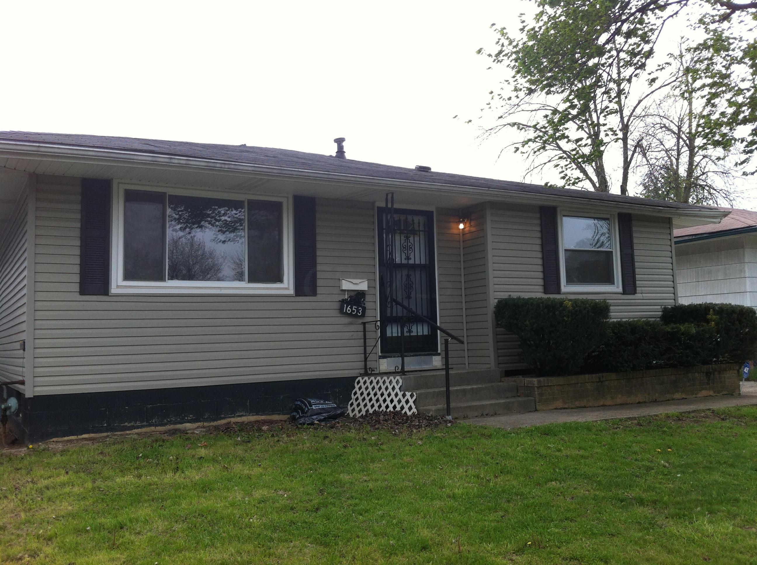 1653 Liscomb Road Columbus, OH 43207 - Photo 1 of 20