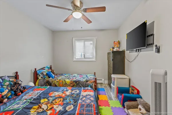 $164,900 | 9721 South Cicero Avenue, Unit 3C, Oak Lawn, IL 60453