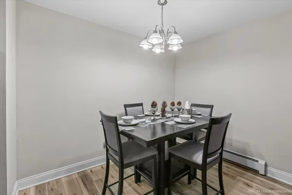 $164,900 | 9721 South Cicero Avenue, Unit 3C, Oak Lawn, IL 60453