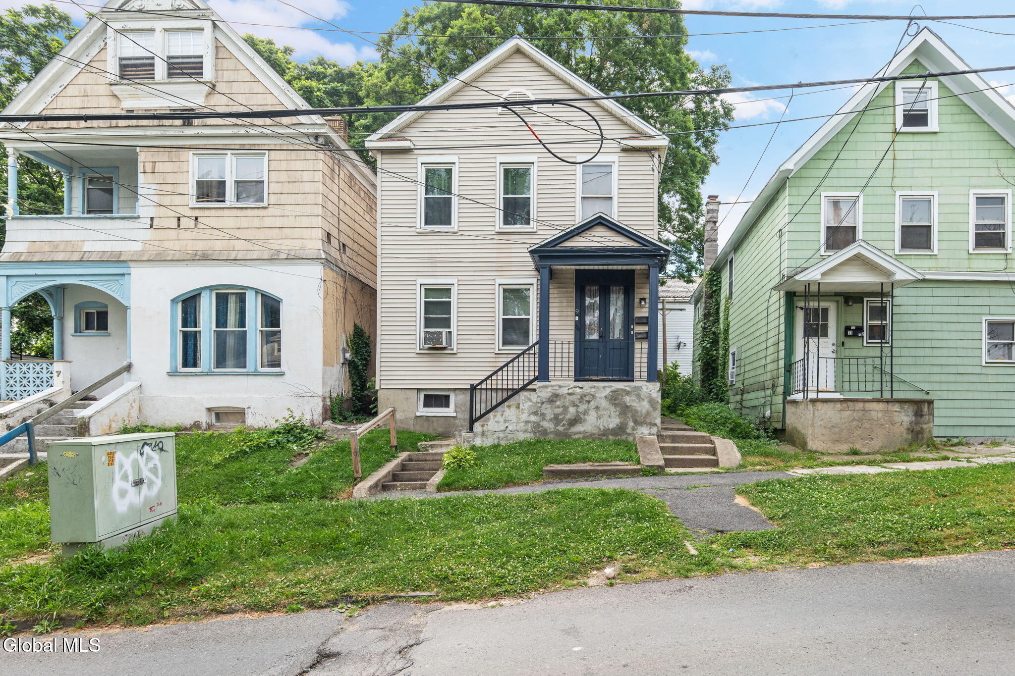 9 Jackson Place Schenectady, NY 12308 - Photo 2 of 12 1-9JacksonPl_01