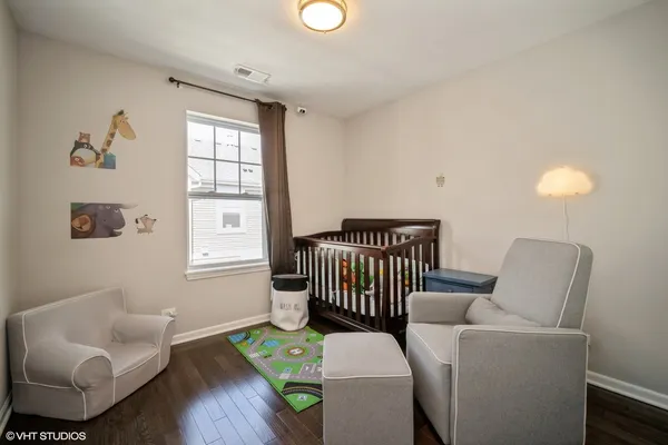 $3,300 | 850 Lexington Circle West, Des Plaines, IL 60016