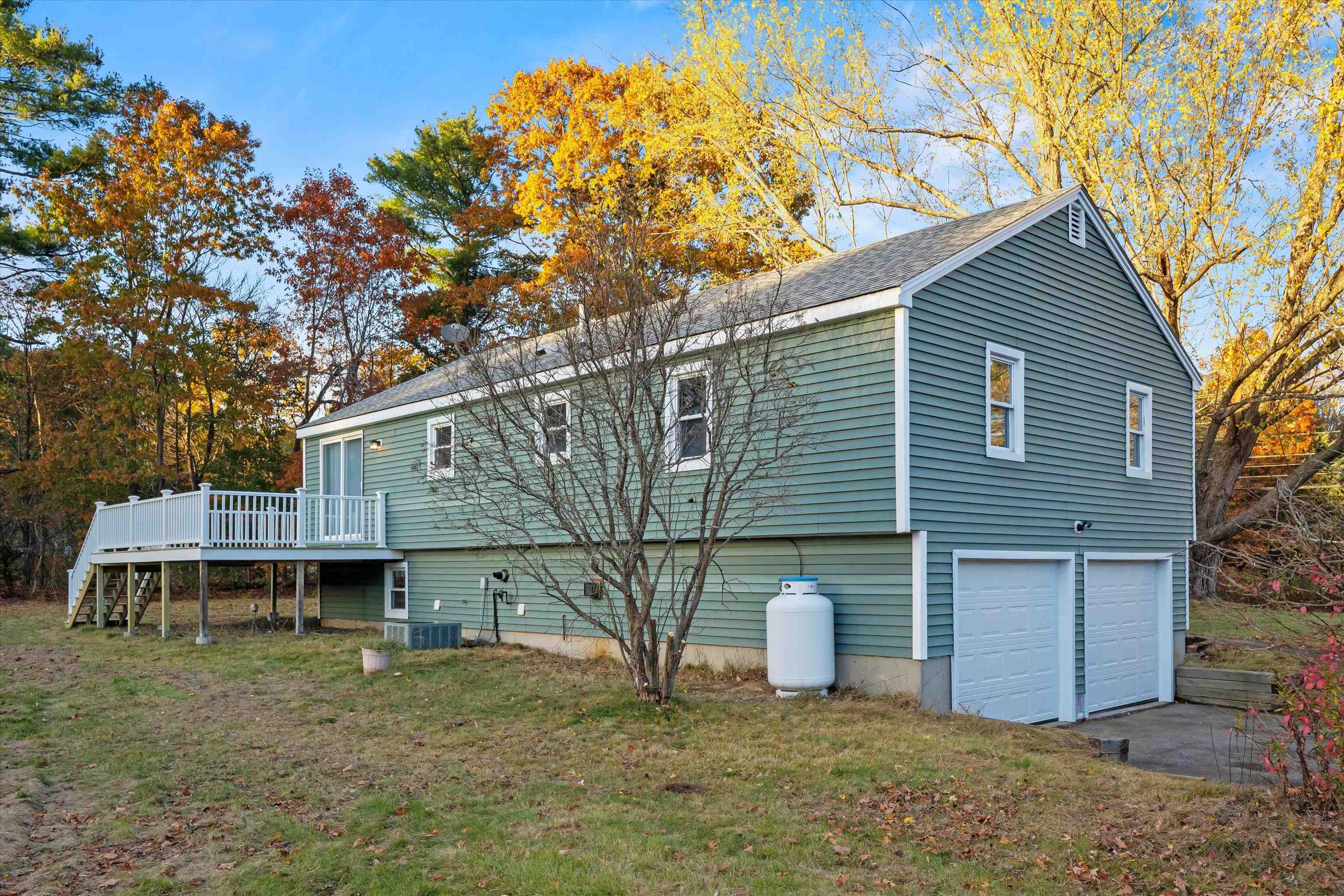 2 Devonshire Road Atkinson, NH 03811 - Photo 35 of 45