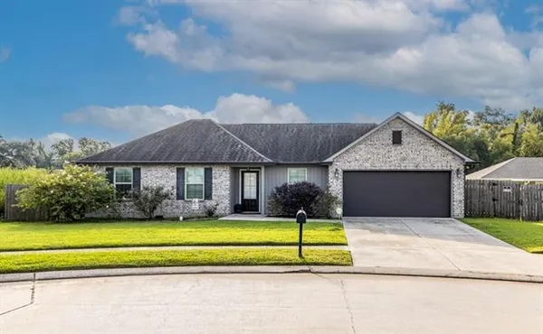 $252,900 | 201 Ashton Oaks Lane, Luling, LA 70070