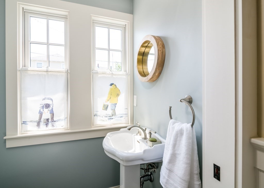 105 Hampton Circle Hull, MA 02045 - Photo 16 of 29